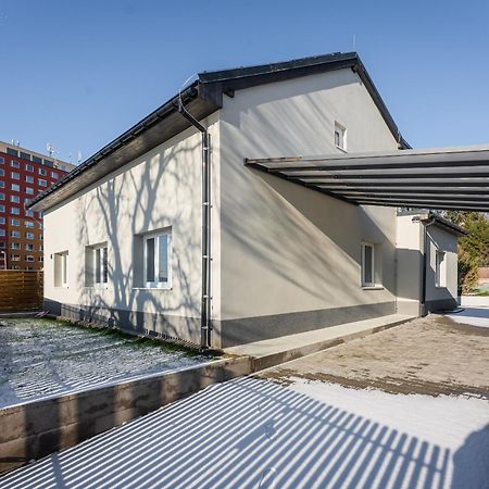Apartmany Modrany Praga Exterior foto